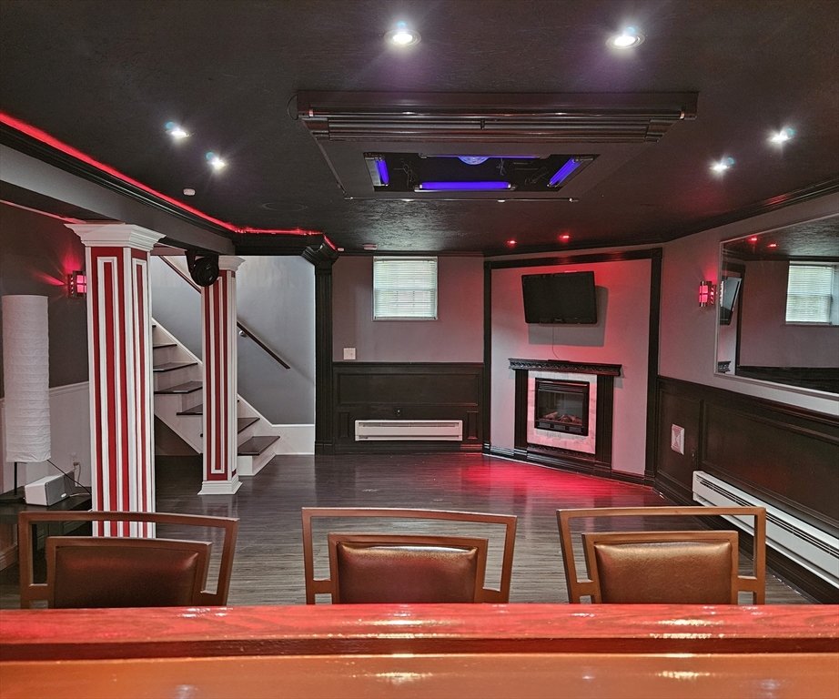 33 Barclay Street Fall River, MA 02724 - Photo 2 of 37