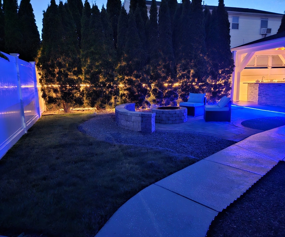 33 Barclay Street Fall River, MA 02724 - Photo 7 of 37