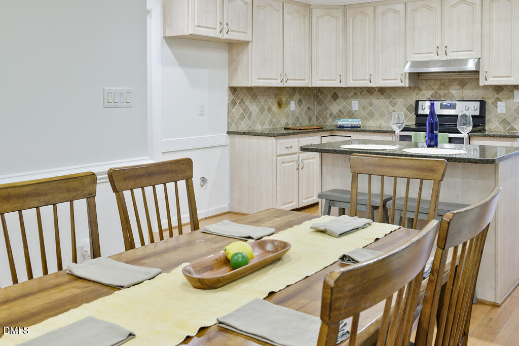 6512 Bakersfield Drive Raleigh, NC 27606 - Photo 11 of 30 MLS_6512 Bakersfield-31