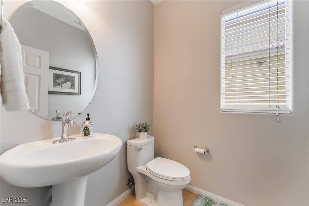 2769 Rochester Run Avenue Henderson, NV 89052 - Photo 9 of 36