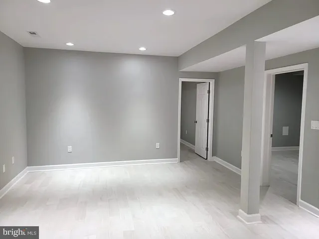 $1,800 | 42068 Basalt Drive, Aldie, VA 20105