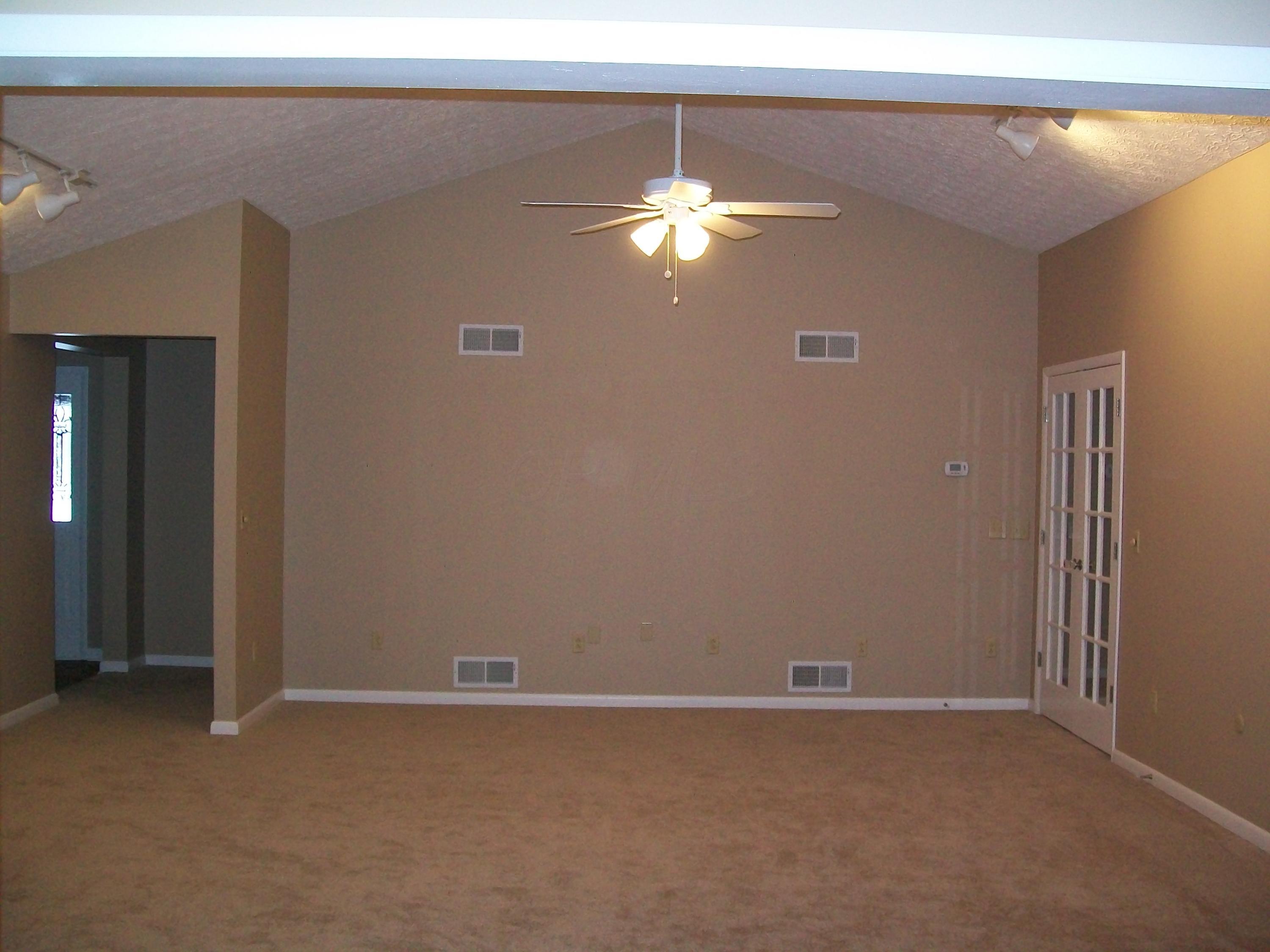 6618 Ridpath Road Grove City, OH 43123 - Photo 3 of 42 Gallery Image 3