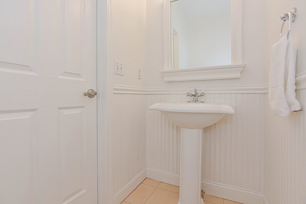 13 Maple Avenue, Unit 13 Upton, MA 01568 - Photo 13 of 39 Gallery Image 13