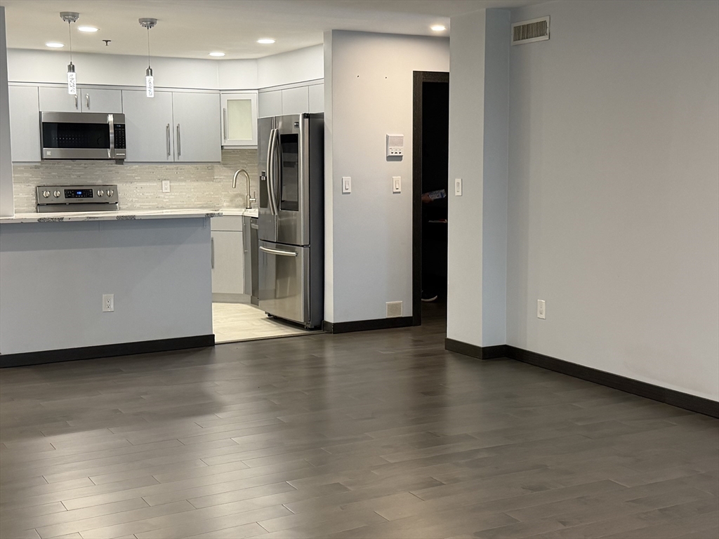 661 Lowell Street, Unit 3 Lexington, MA 02420 - Photo 4 of 19