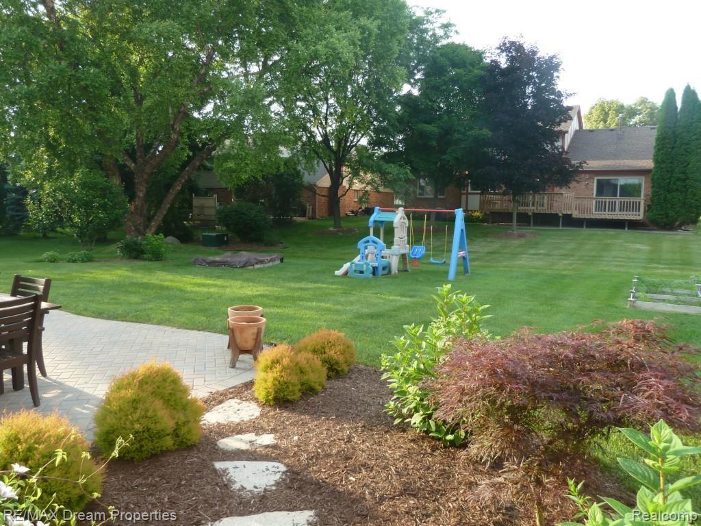42400 Bradner Road Northville, MI 48168 - Photo 30 of 42 P1100843.jpg