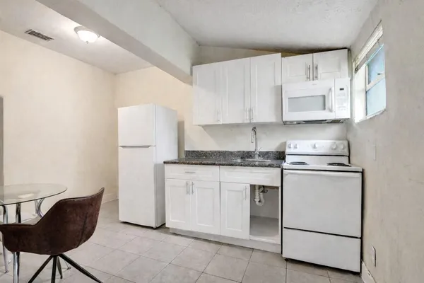 $520,000 | 250 Northwest 83rd Street, Miami, FL 33150