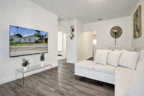 $520,000 | 250 Northwest 83rd Street, Miami, FL 33150