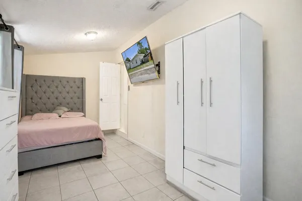 $520,000 | 250 Northwest 83rd Street, Miami, FL 33150