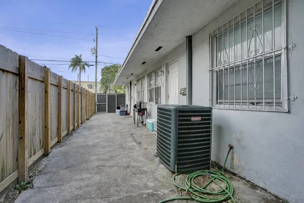 $520,000 | 250 Northwest 83rd Street, Miami, FL 33150