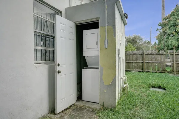 $520,000 | 250 Northwest 83rd Street, Miami, FL 33150