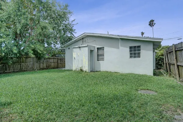 $520,000 | 250 Northwest 83rd Street, Miami, FL 33150