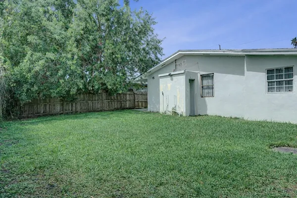 $520,000 | 250 Northwest 83rd Street, Miami, FL 33150