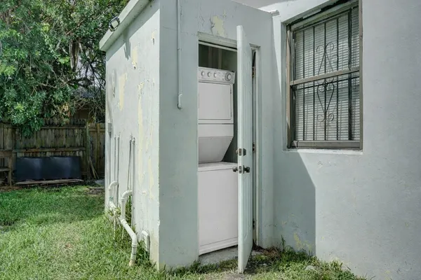 $520,000 | 250 Northwest 83rd Street, Miami, FL 33150