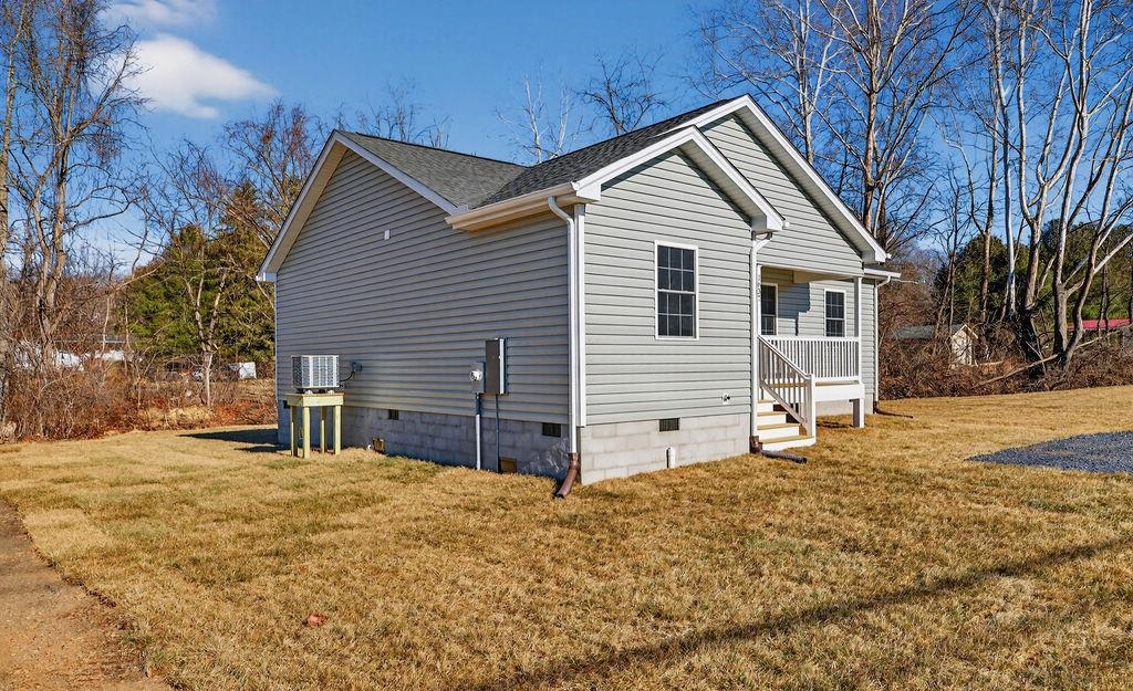 1637 A Street Waynesboro, VA 22980 - Photo 41 of 42 a view of a house with a yard covered in snow