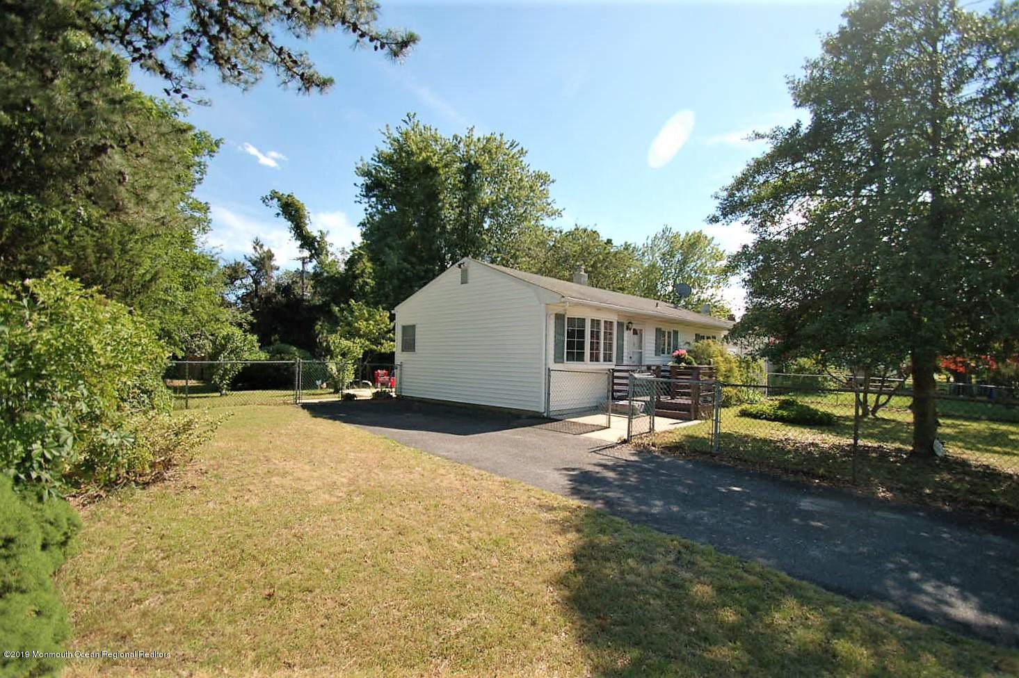 142 Stephan Road Brick, NJ 08724 - Photo 15 of 15 Driveway