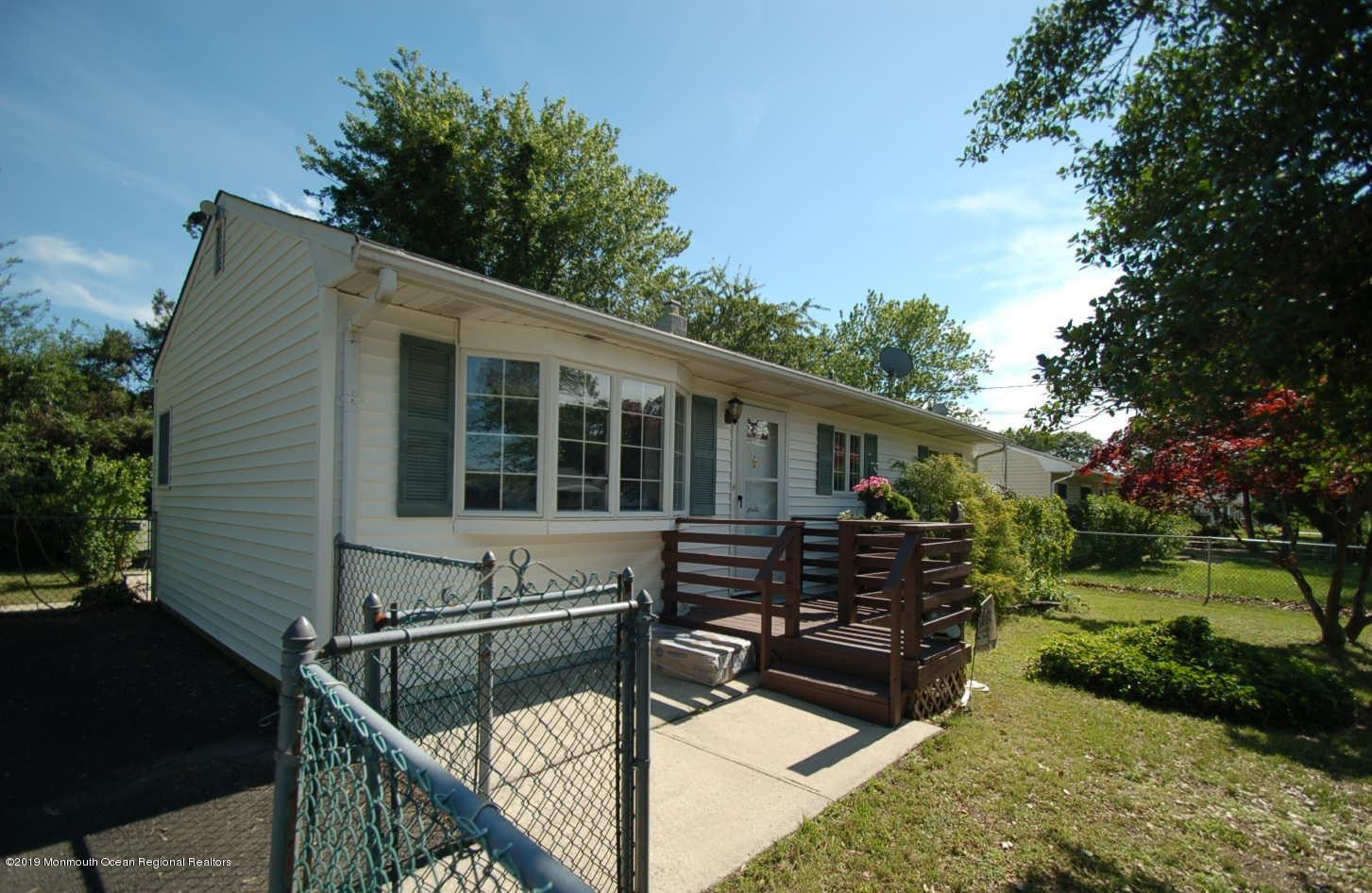 142 Stephan Road Brick, NJ 08724 - Photo 10 of 15 Lt Side