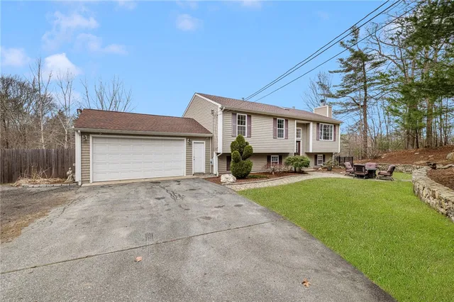 $825,000 | 175 Hope Furnace Road, Scituate, RI 02831