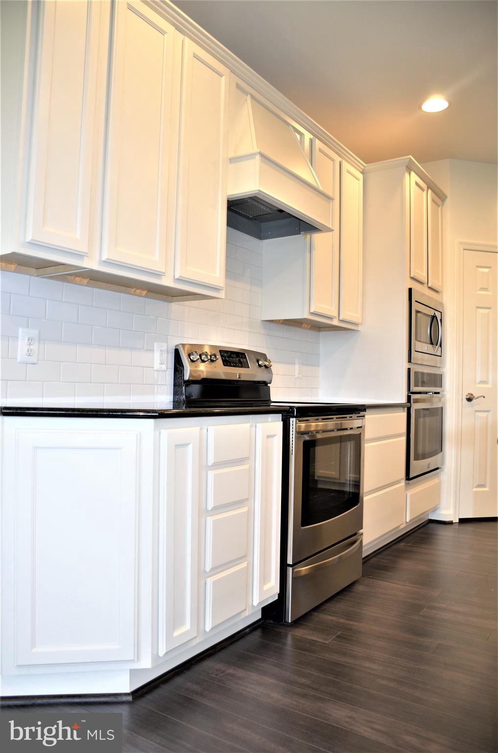 21272 Yellow Bottom Road Lignum, VA 22726 - Photo 8 of 12 Kitchen-Ex2-Stainless Steel Appliances