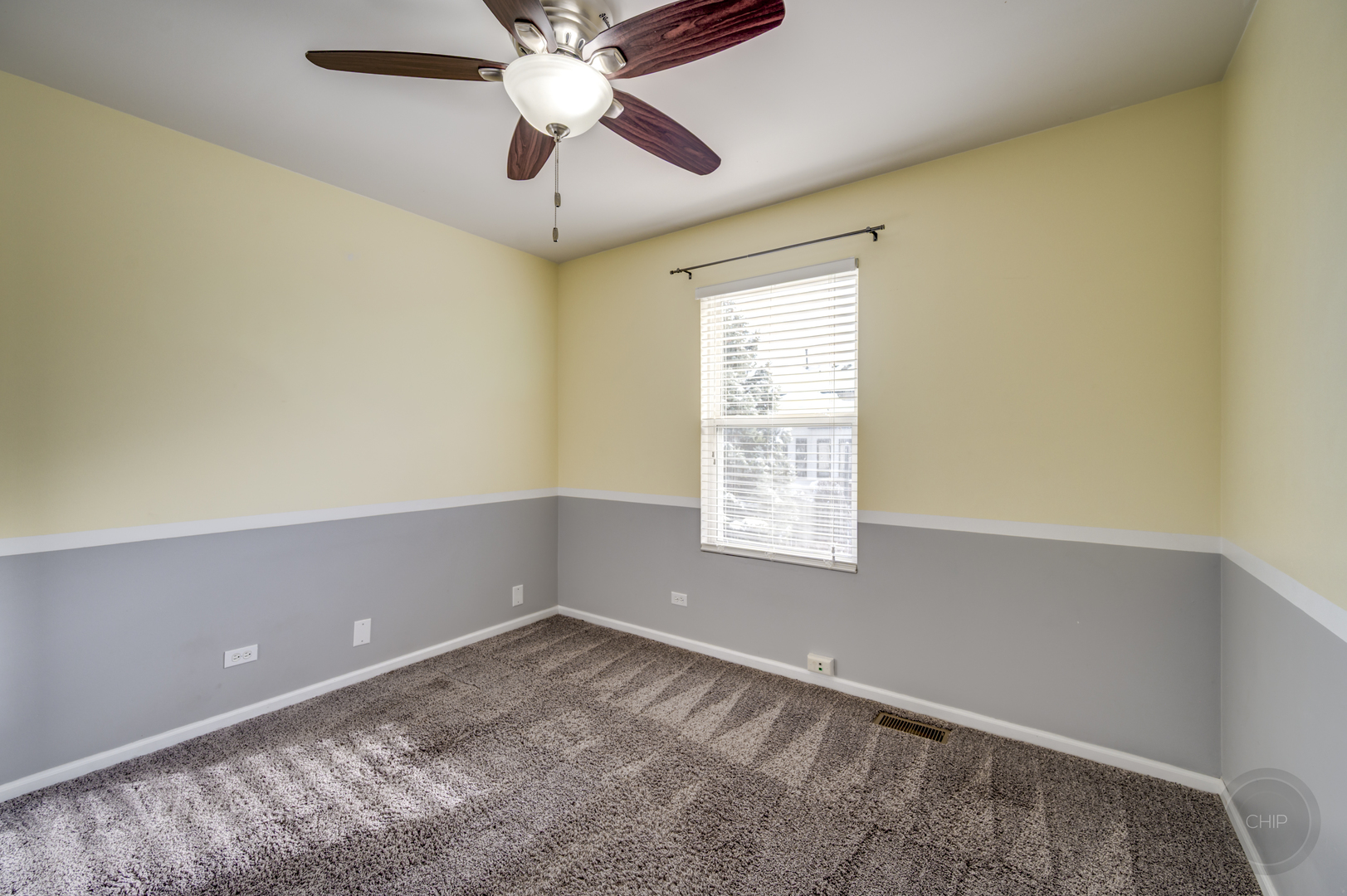 4055 Blackstone Drive, Unit 4055 Aurora, IL 60504 - Photo 29 of 43 a view of room and window