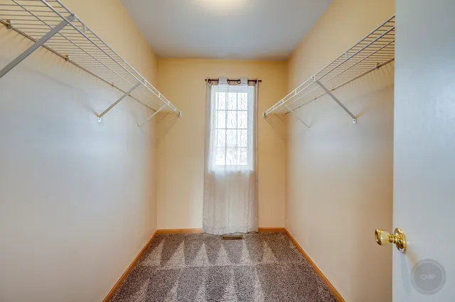 $2,650 | 4055 Blackstone Drive, Unit 4055, Aurora, IL 60504