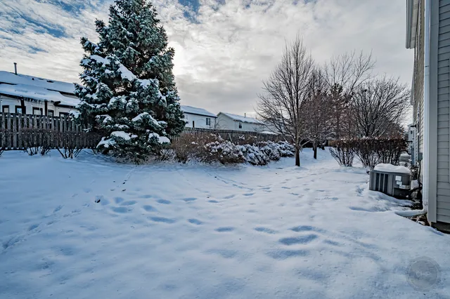 $2,650 | 4055 Blackstone Drive, Unit 4055, Aurora, IL 60504