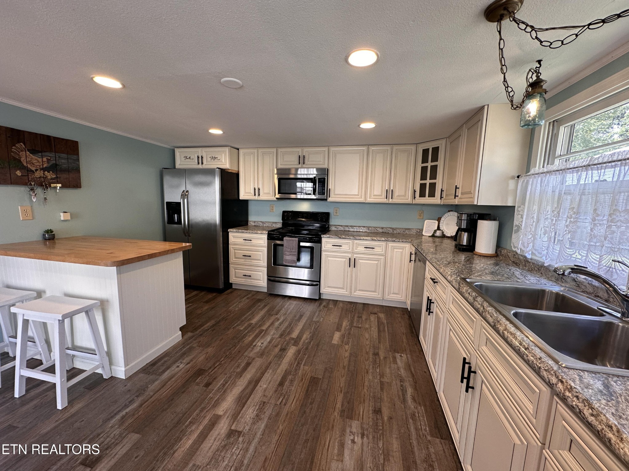 235 Rugby Avenue Jamestown, TN 38556 - Photo 11 of 28