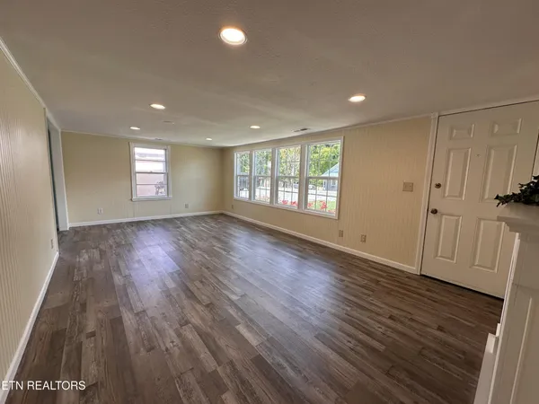 $199,900 | 235 Rugby Avenue, Jamestown, TN 38556