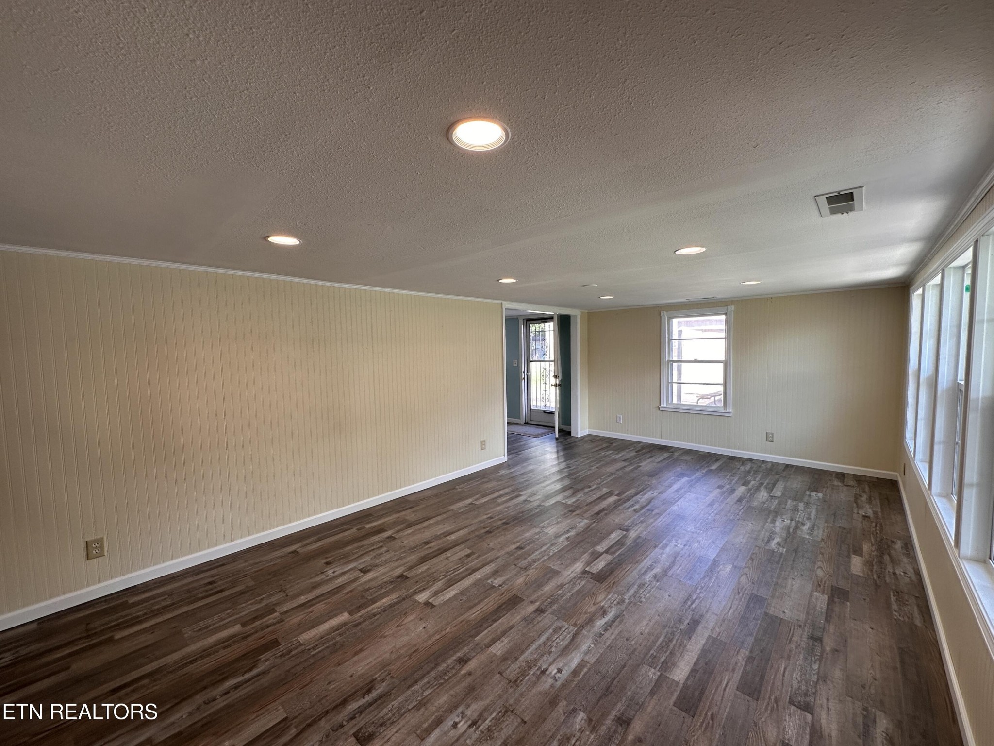 235 Rugby Avenue Jamestown, TN 38556 - Photo 15 of 28