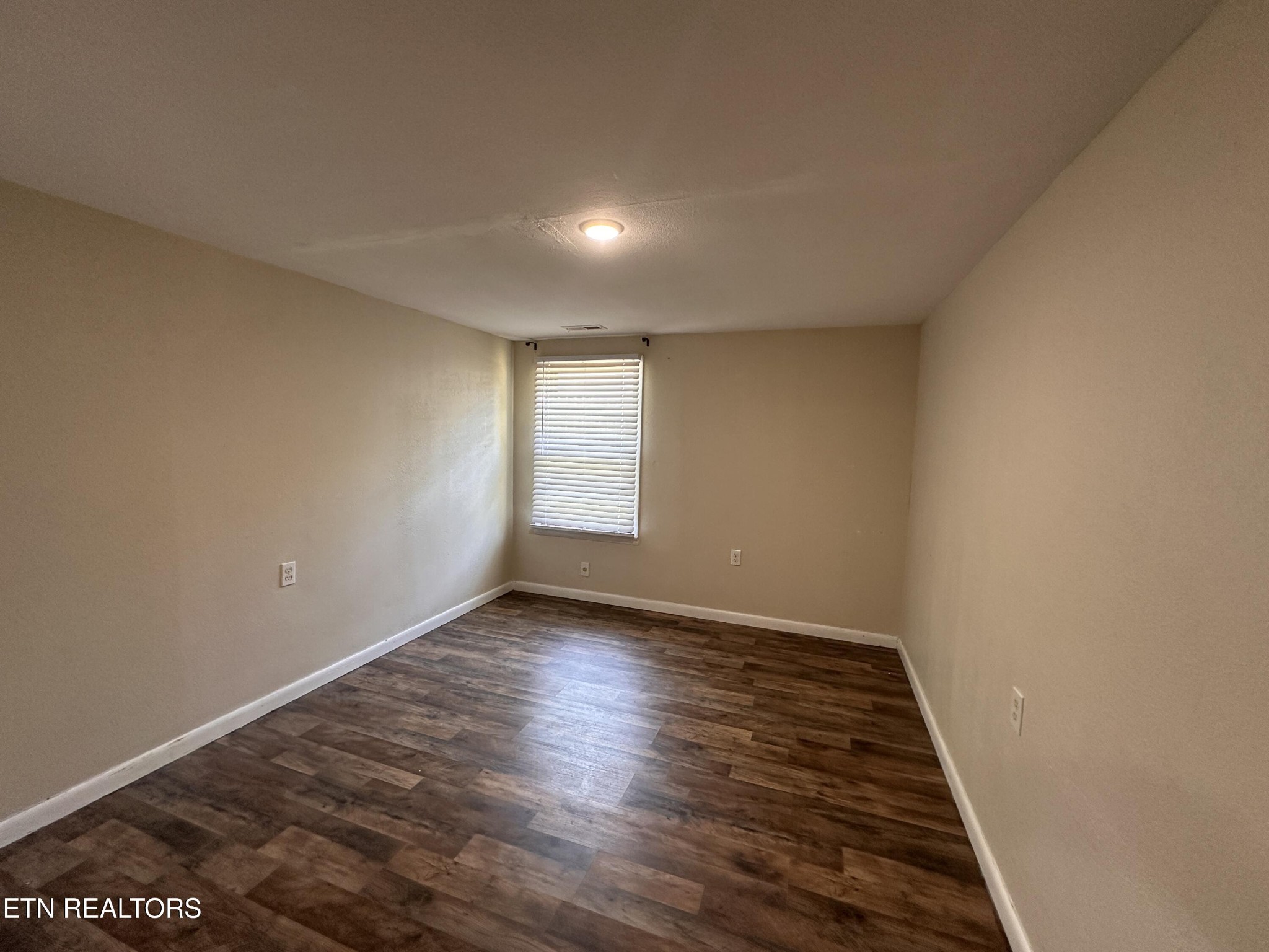 235 Rugby Avenue Jamestown, TN 38556 - Photo 16 of 28