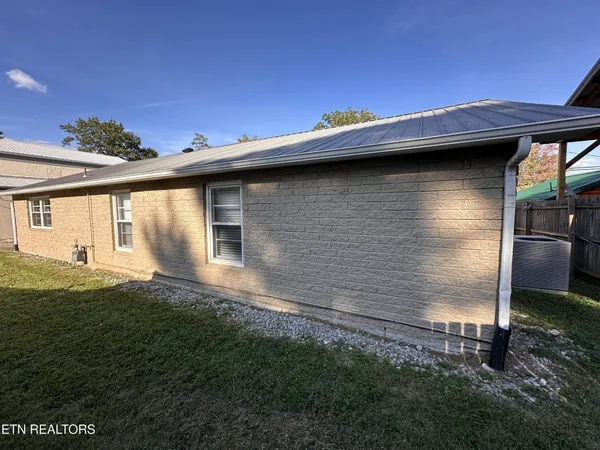 $199,900 | 235 Rugby Avenue, Jamestown, TN 38556