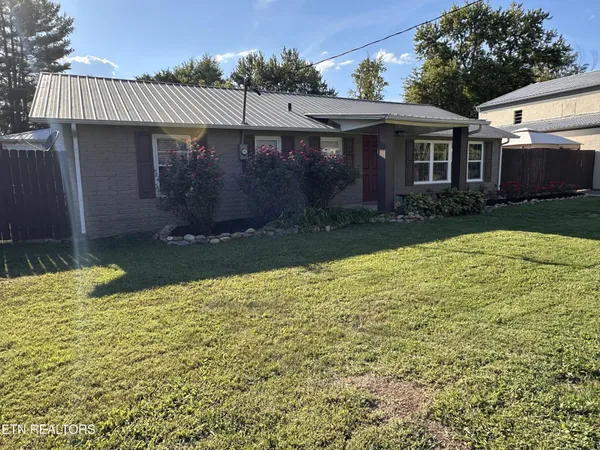 $199,900 | 235 Rugby Avenue, Jamestown, TN 38556