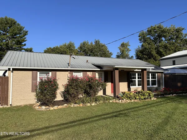 $199,900 | 235 Rugby Avenue, Jamestown, TN 38556