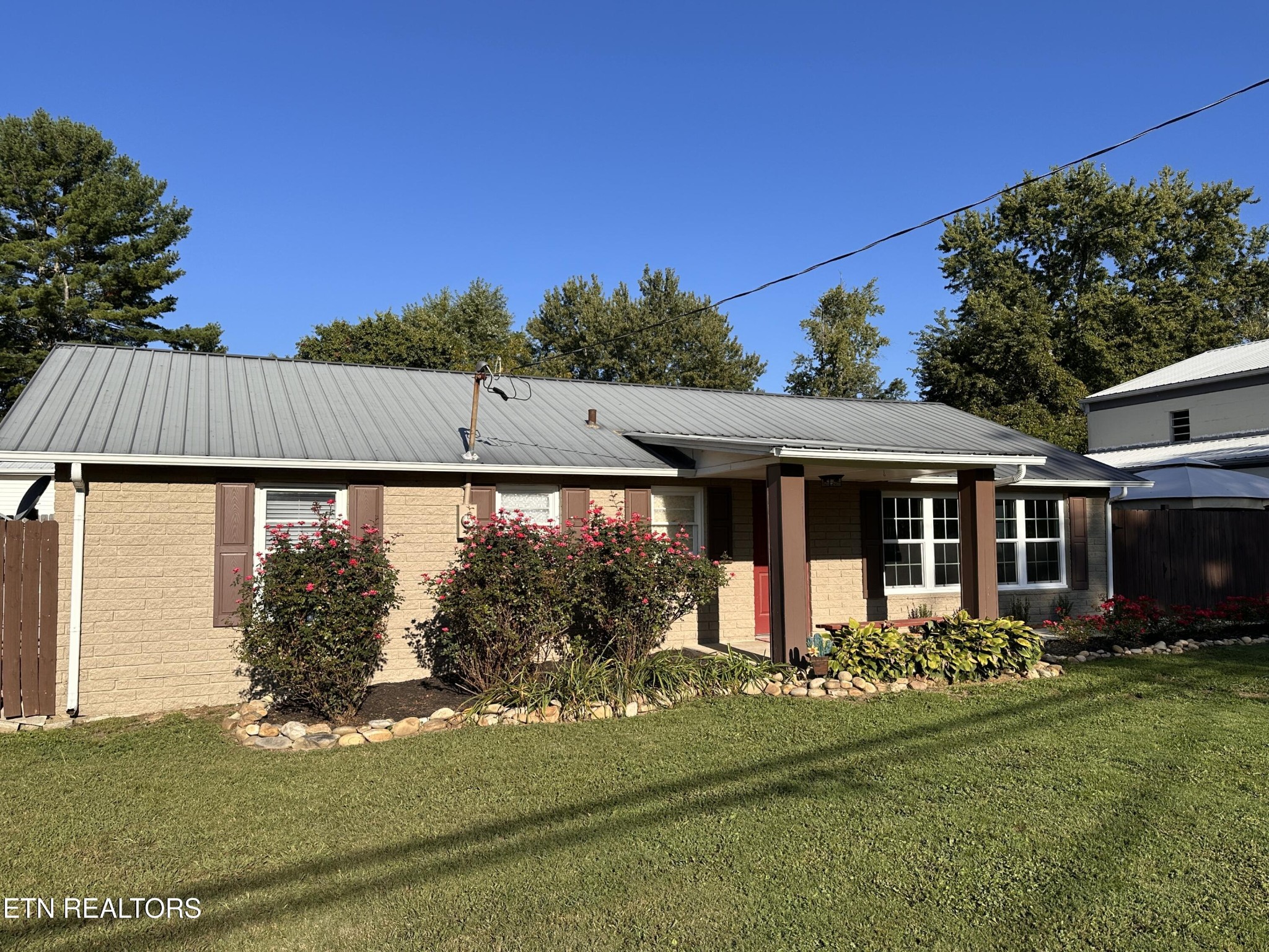 235 Rugby Avenue Jamestown, TN 38556 - Photo 6 of 28