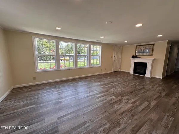 $199,900 | 235 Rugby Avenue, Jamestown, TN 38556