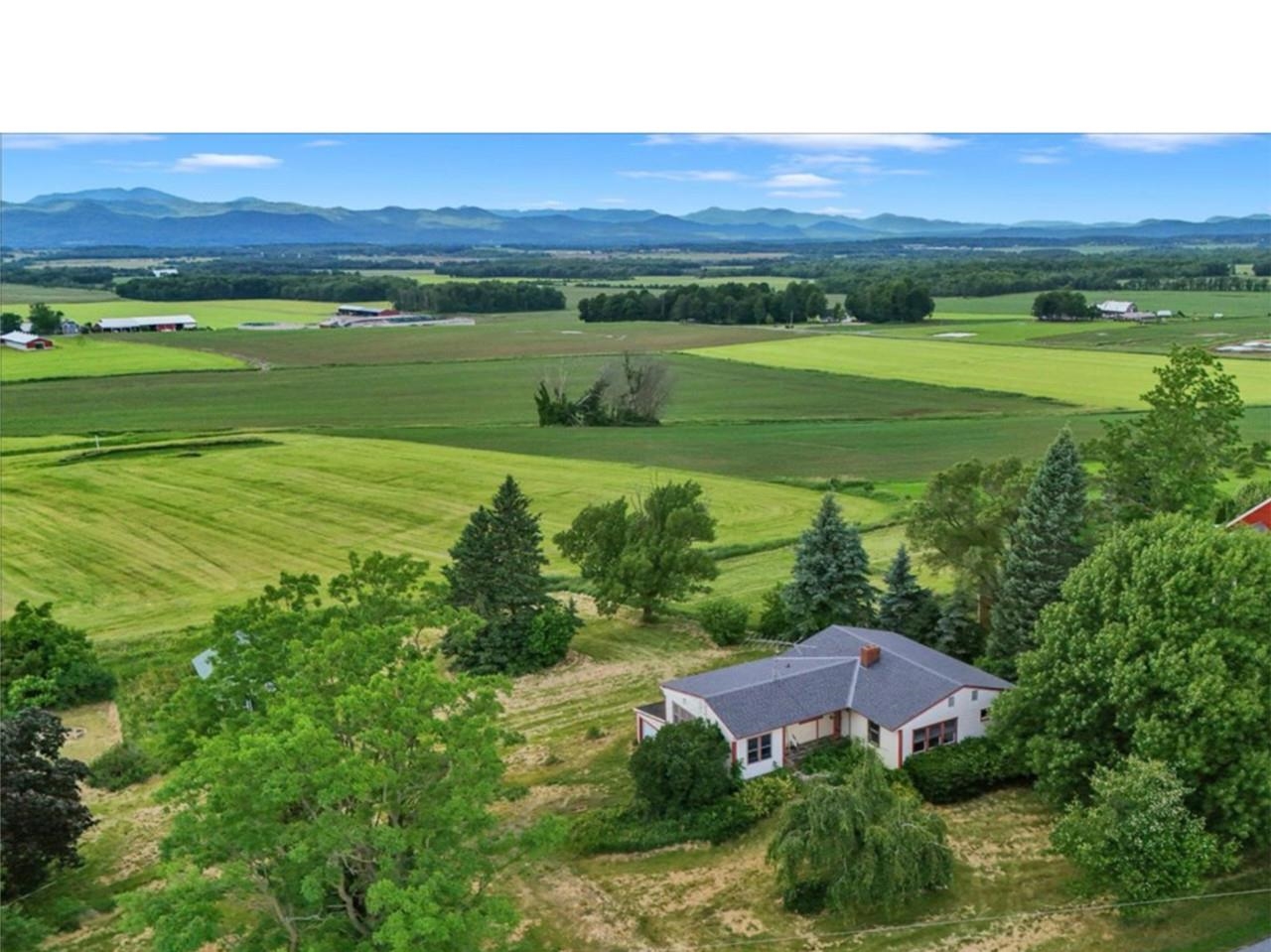 4732 Vt Route Addison, VT 05491 - Photo 4 of 19