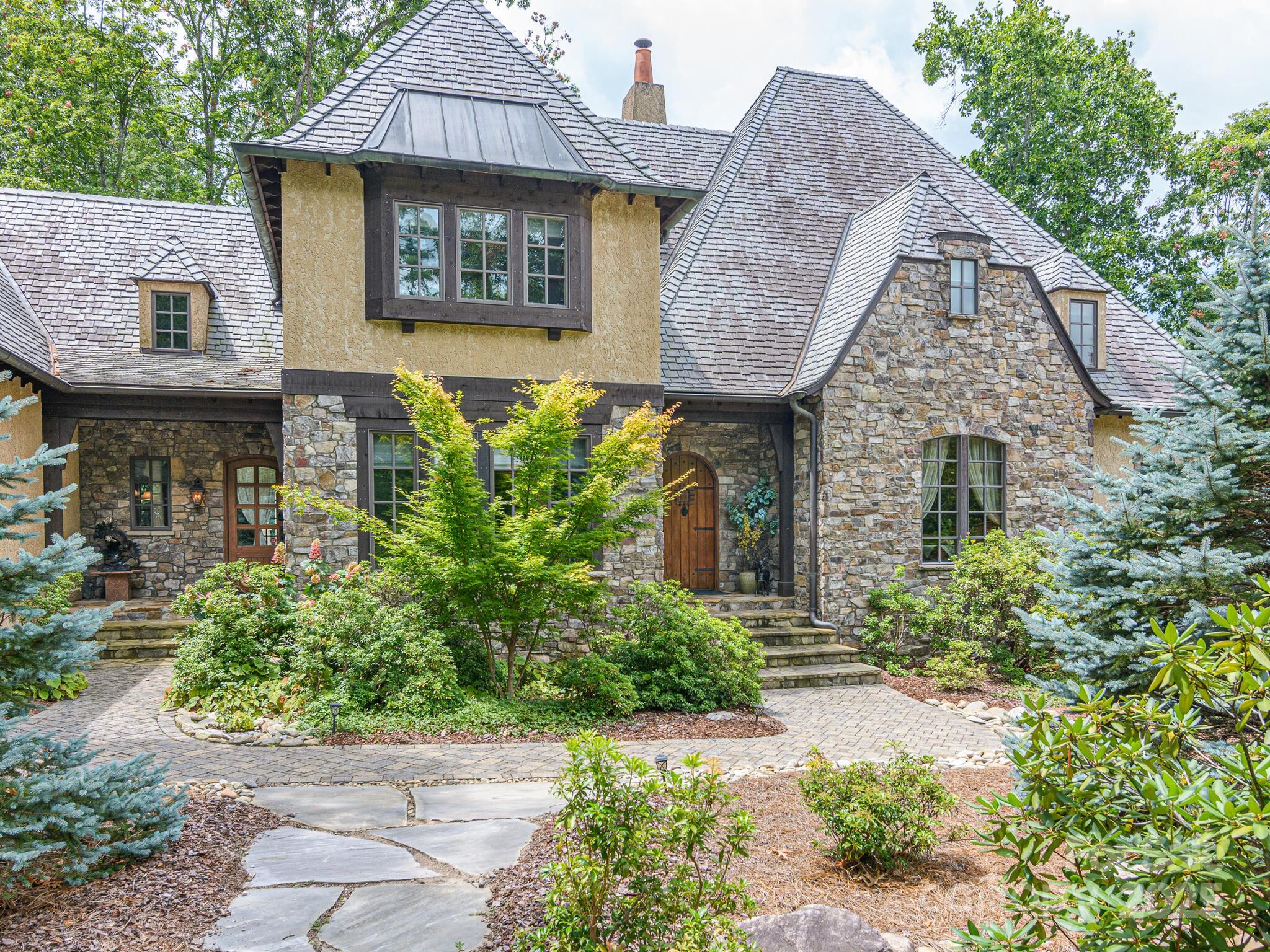 176 Valley Springs Road Asheville, NC 28803 - Photo 4 of 48