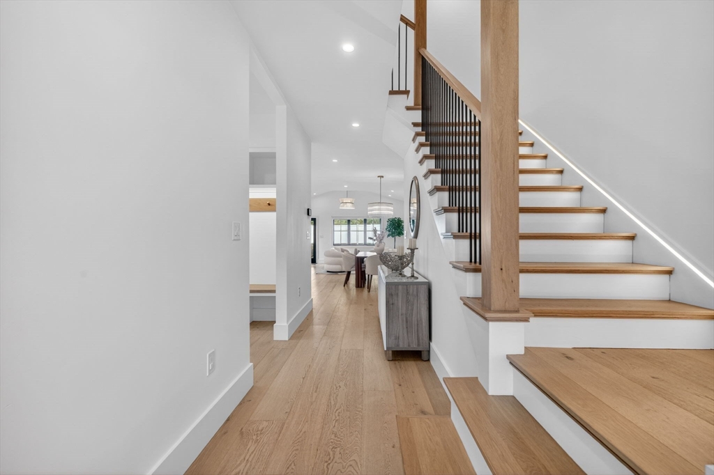 71 Cloverdale Road, Unit 1 Newton, MA 02461 - Photo 15 of 27 Gallery Image 15