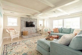 11 Rockport Road Gloucester, MA 01930 - Photo 2 of 10