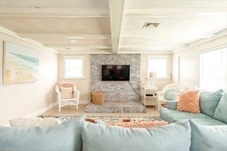 11 Rockport Road Gloucester, MA 01930 - Photo 3 of 10