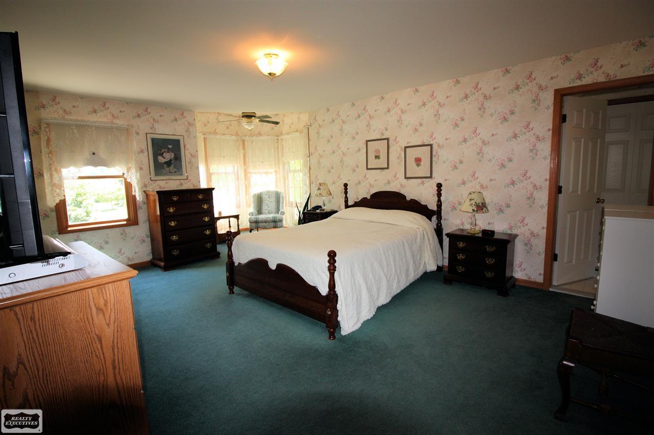 294 North Salem Romeo, MI 48065 - Photo 29 of 36 31336024-28.JPG