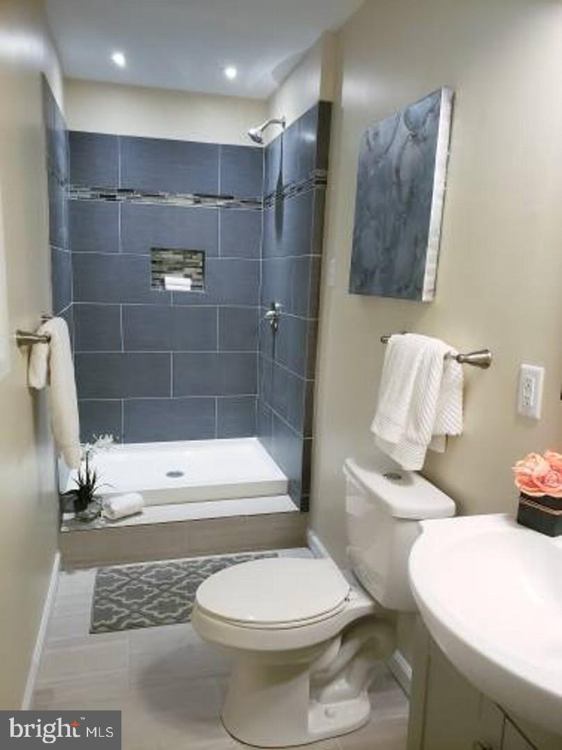 102 Garrett Road Newark, DE 19713 - Photo 4 of 11 Gallery Image 4