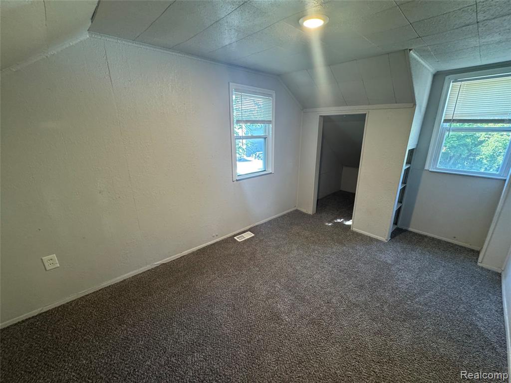 20737 Nummer Street Warren, MI 48089 - Photo 11 of 13