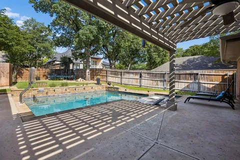 $679,000 | 10 Valley Wood Court, Trophy Club, TX 76262