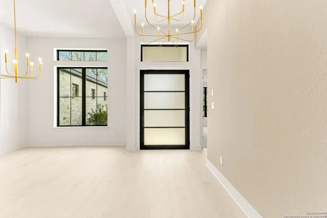 $1,099,900 | 22424 Hastings Mesa, Garden Ridge, TX 78266