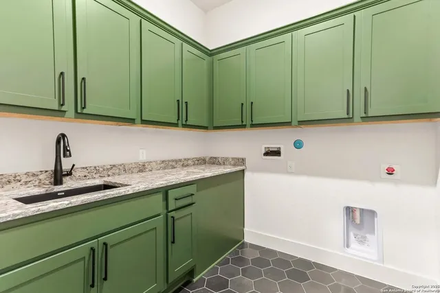 $1,099,900 | 22424 Hastings Mesa, Garden Ridge, TX 78266