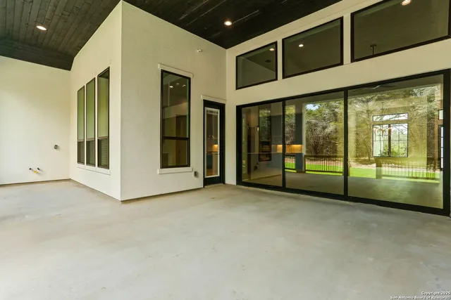 $1,099,900 | 22424 Hastings Mesa, Garden Ridge, TX 78266