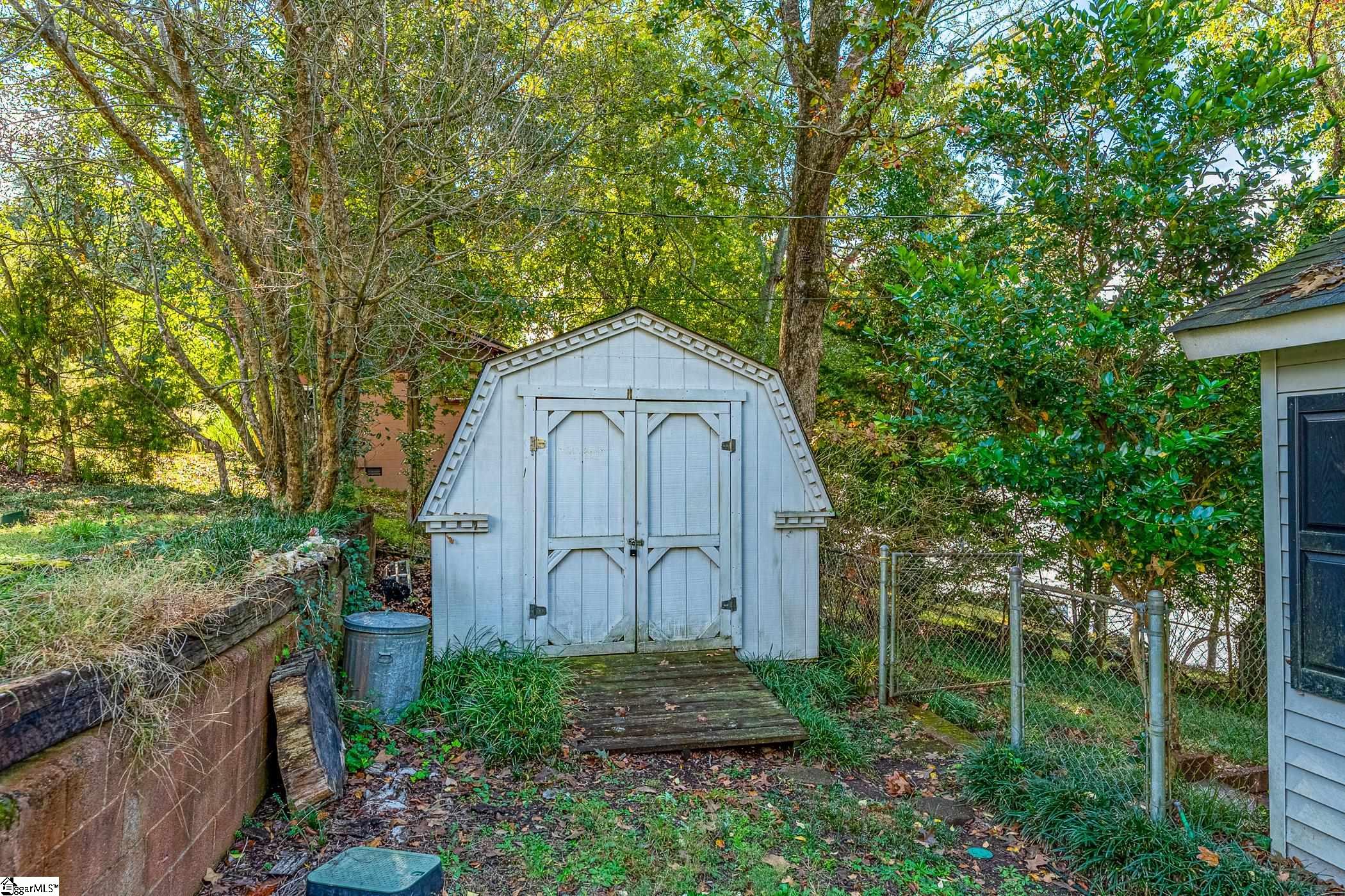 900 Lakeside Drive Anderson, SC 29621 - Photo 3 of 29