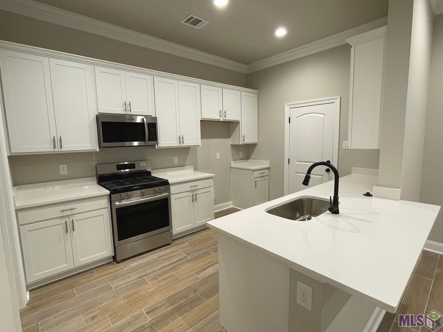 4609 Deep Crk Drive Baton Rouge, LA 70817 - Photo 3 of 11