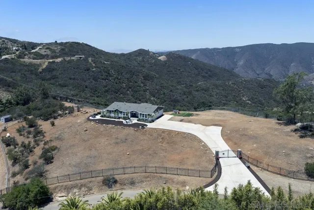 $929,000 | 4027 Sumac Summit, Fallbrook, CA 92028