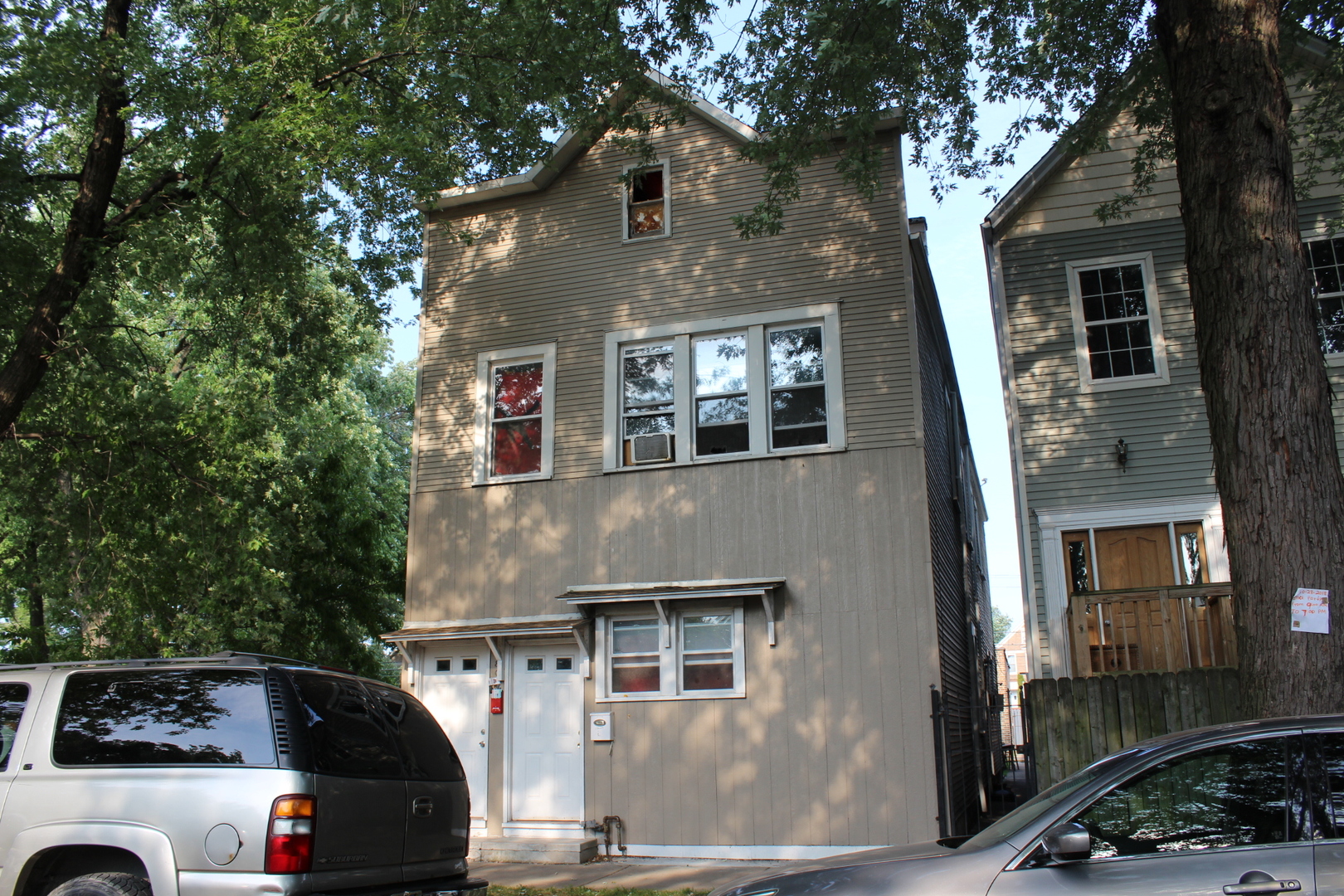 4805 South Elizabeth Street Chicago, IL 60609 - Photo 1 of 12